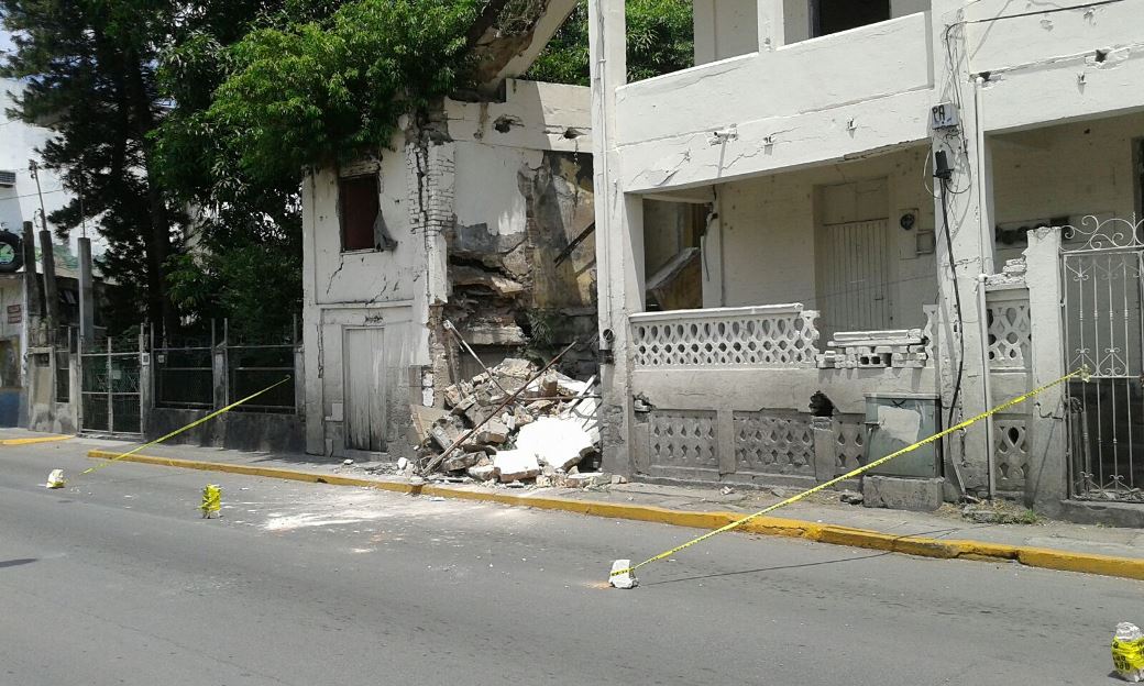0509- Edificio en ruinas de Tampico