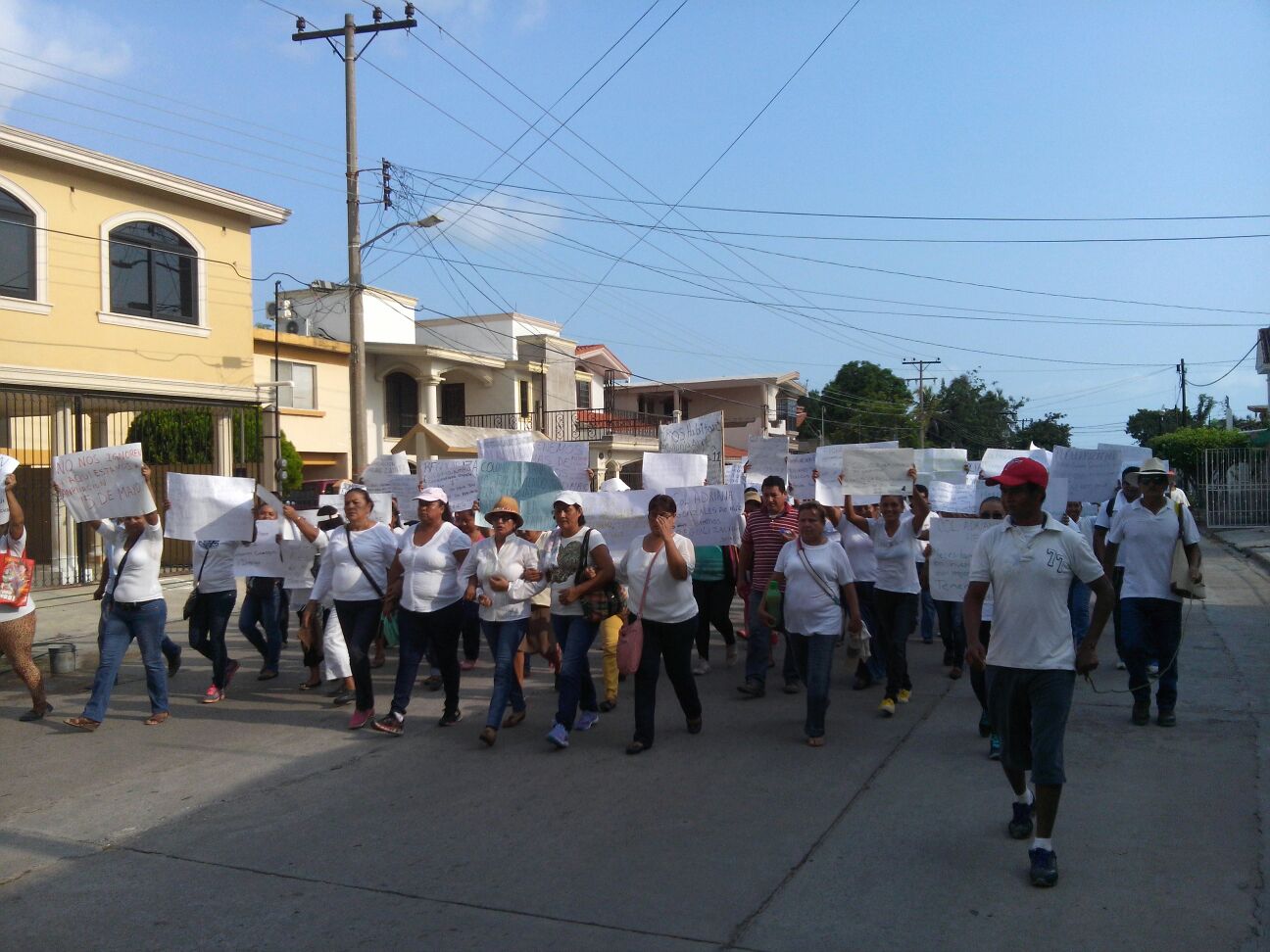 0510-Protesta de colonos en Cd Madero 1