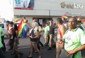 municipio de nuevo laredo dio permiso simultaneo a orgullo gay y crsitianos
