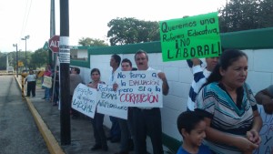 2111- Protesta de maestros en Altamira