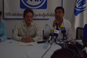 Germán Pacheco Díaz, habla en rueda de prensa en Tampico.