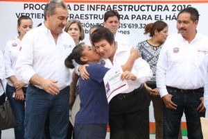 magdalena-peraza-inicio-de-pavimentacion-tampico-1