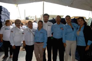 Asistieron también regidores del Ayuntamiento para apoyar en la entrega de beneficios 